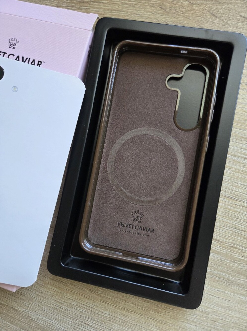 Velvet Caviar Galaxy S25 Espresso Phone Case - Picture 4 of 6